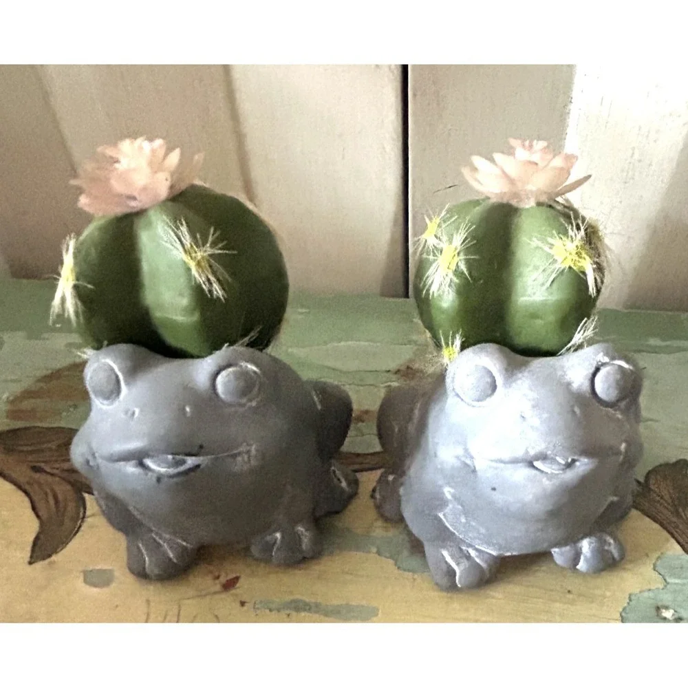 Lot of 7 Frog Figurines Ceramic Moss Flocked Garden Decor Cottagecore